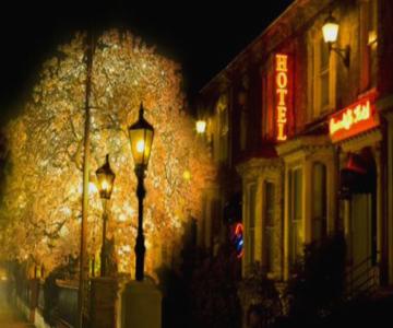 Overcliffe Hotel & Bloomers Restaurant