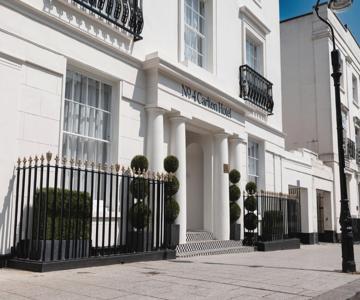 No.4 Carlton Hotel