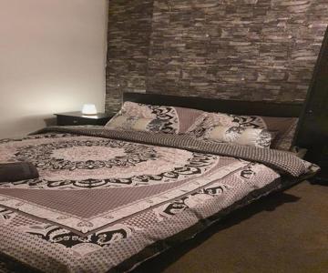 2 Bedroom House, Tunstall, Stoke-on-trent.