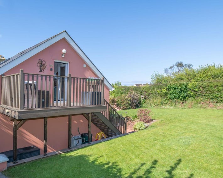 Little Orchard House Self-catering Garden View apartment