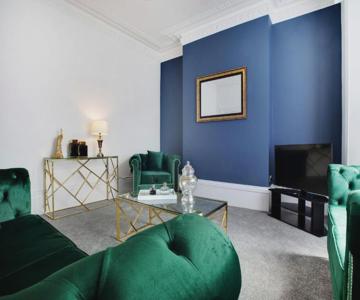 Stunning 4-bedroom, 2 Bathrooms In Sunderland