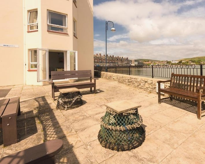 1 Quayside Court