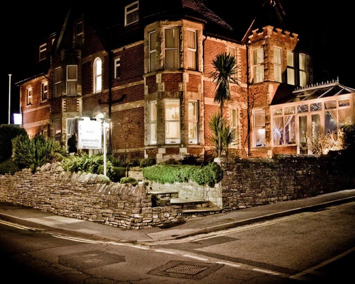 The Castleton Hotel