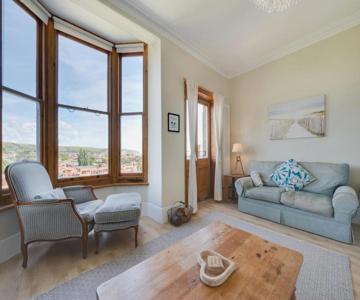4 Bed in Swanage oc-wy350