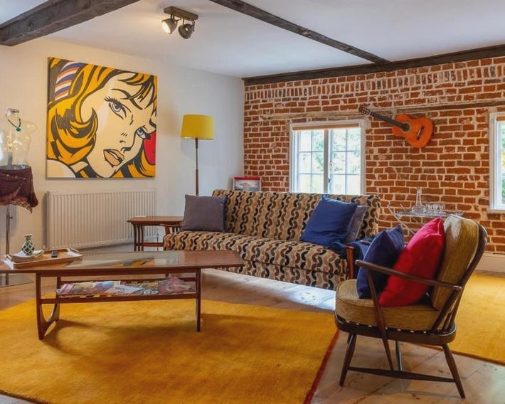1960s Inspired City Centre Apartment for 4 with Parking