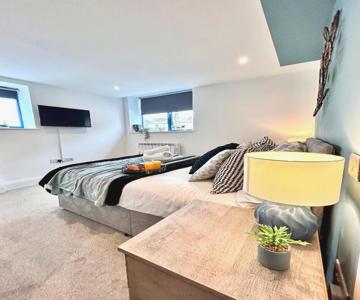 Sea Views - Harbour View, Torquay Central Location