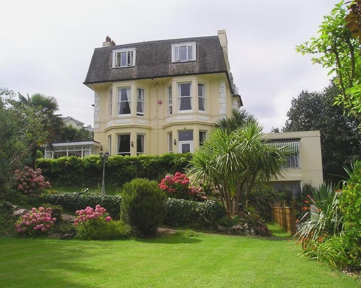 The Elmington Hotel