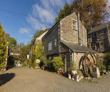 The Granary At Bissick Old Mill