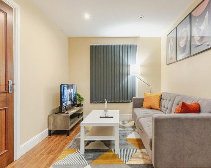 Cozy 1 bed Flat in Walsall Town Centre