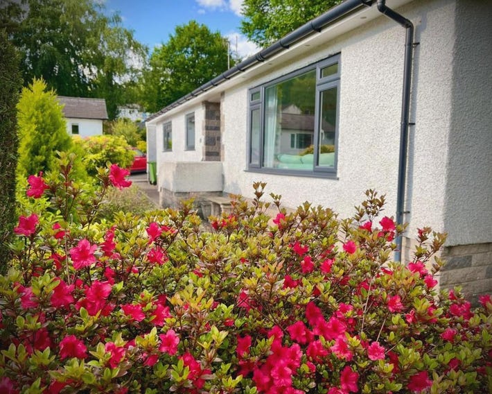 3-bedroom bungalow, central Ambleside with parking