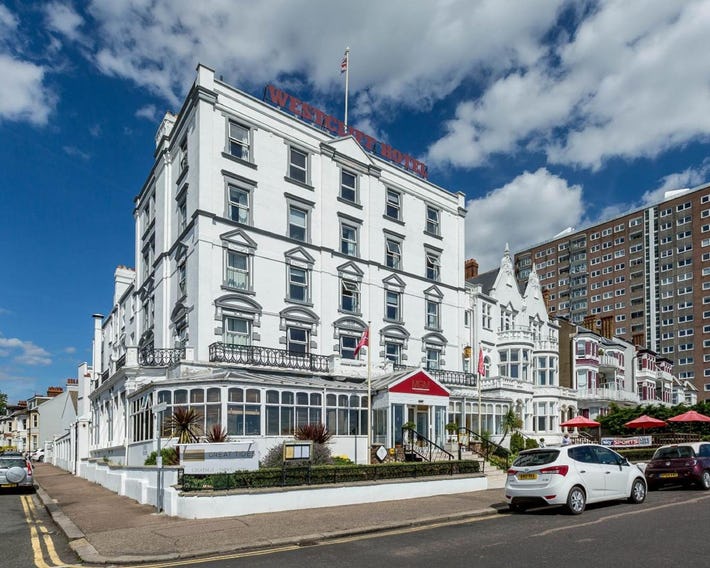 Muthu Westcliff Hotel (Near London Southend Airport)