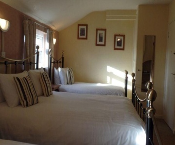 The Dodington Lodge