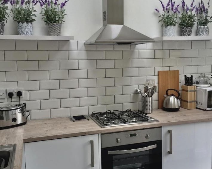 Stylish Boatwright Cottage moments from beach by Whitstable-Holidays