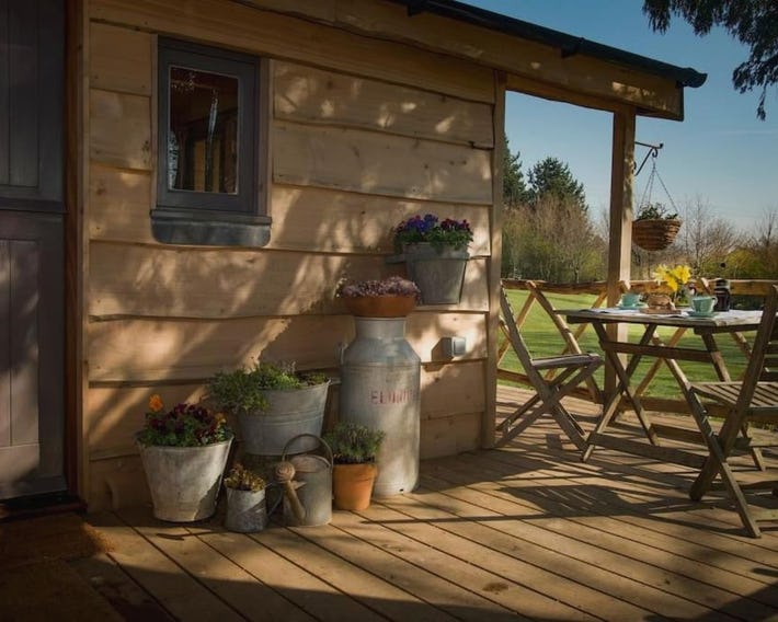 Cedarwood, an intimate and romantic cabin for two.