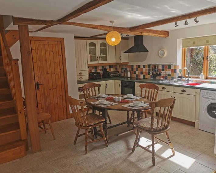 Lupin Cottage at Boningale Manor