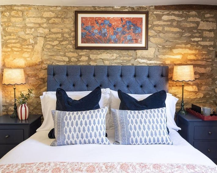 The Sheep on Sheep Street Hotel