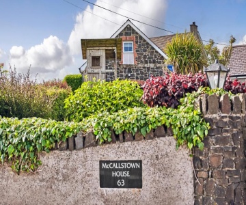 Mc Callstown House Apartment