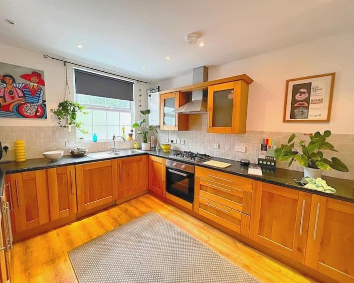 True Colours Apartment in Central Location