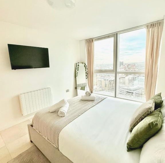 22nd Floor Luxury City Centre Apartment