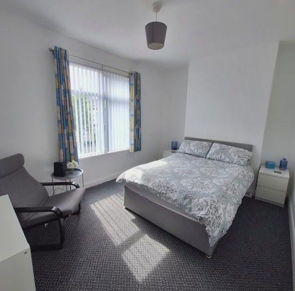 Private Room on Donegall Road in Central Belfast