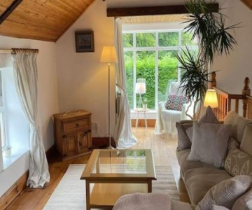 Converted Victorian Coach House On The North Coast