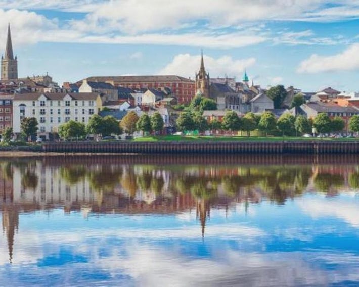 5 Guests - Helens House Derry City Centre - 3 Bed