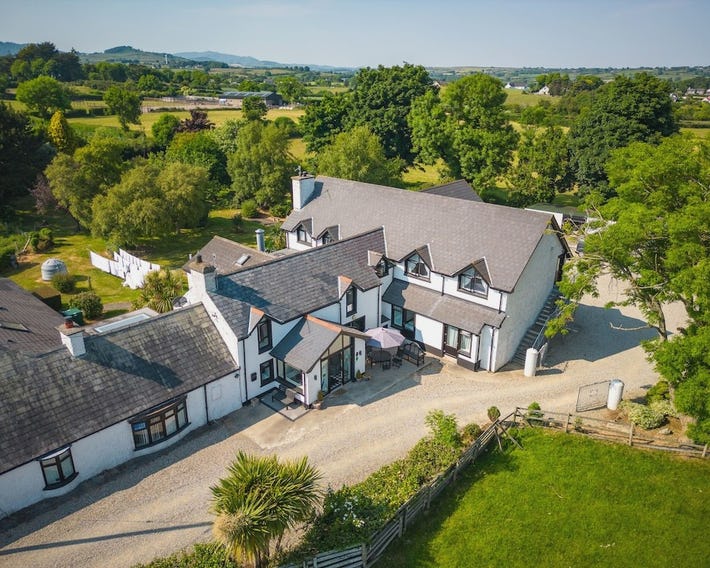 The Briers Country House