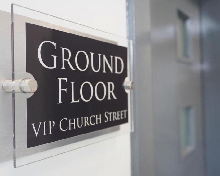 VIP Church Street Apartment