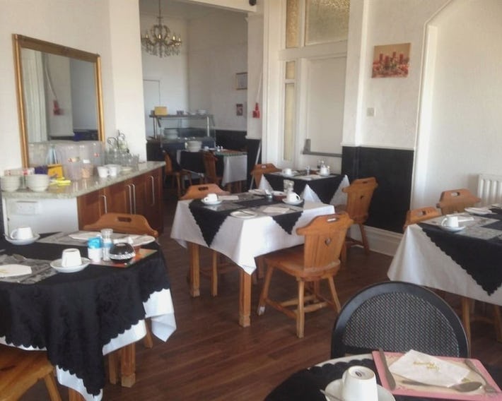 Anzy Panzy Hotel and Apartments