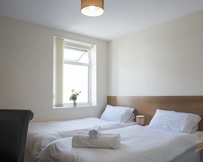 Cargo Cafe Apartments