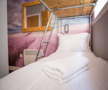 Sleep Eat Love Hostel