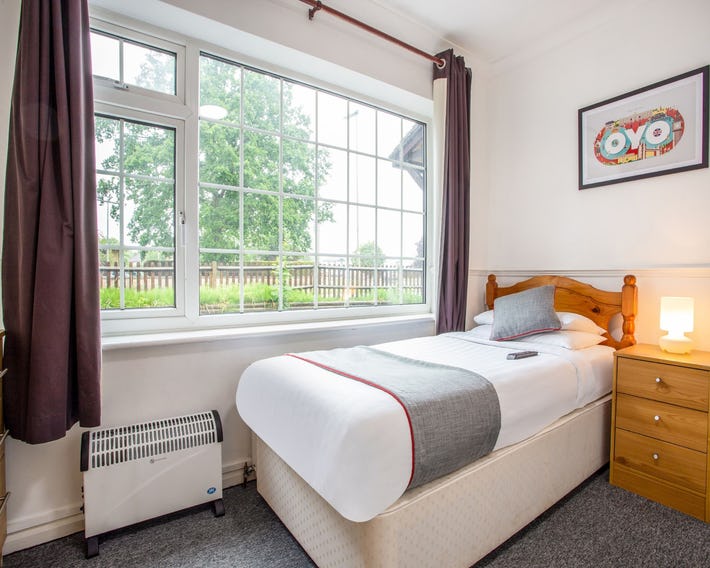 Flexistay Ambers Gatwick Aparthotel