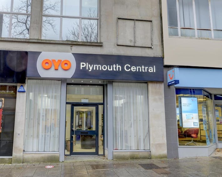 Plymouth Central by OYO Rooms