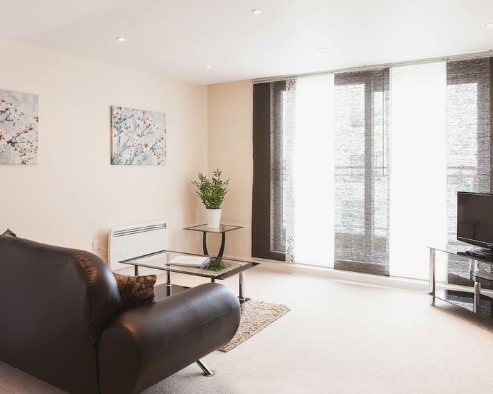 The Paramount Apartments