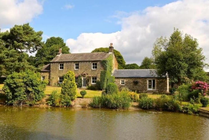 Woodsome Hall Golf Club Cottage on the Course