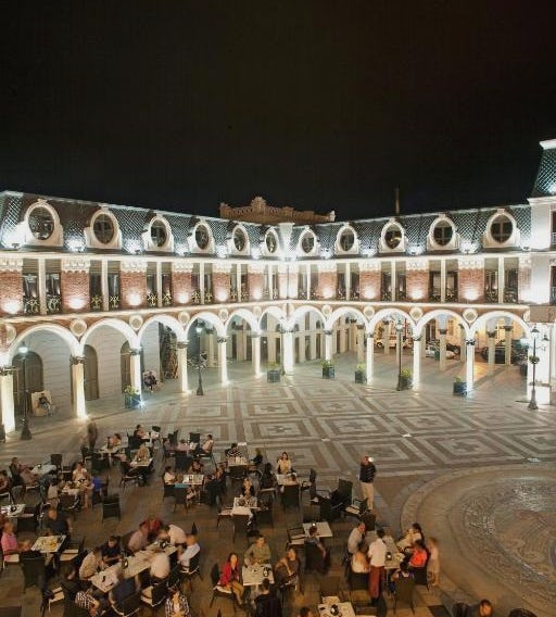 Piazza Four Colours