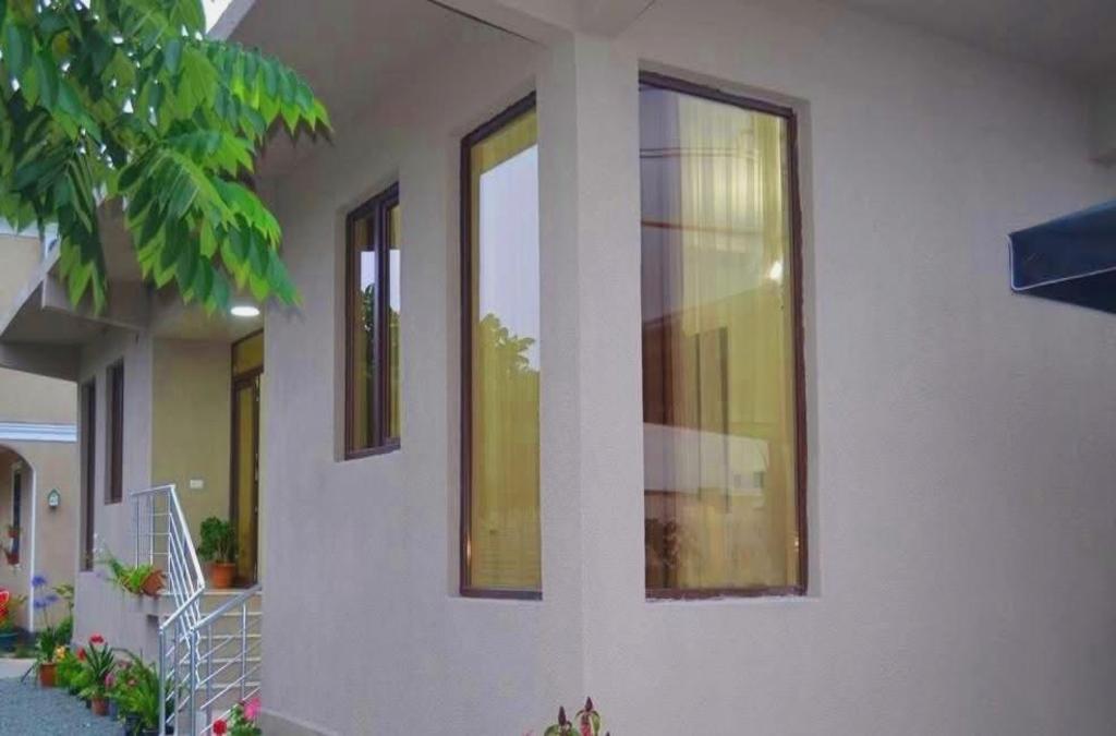 Lia Guest House