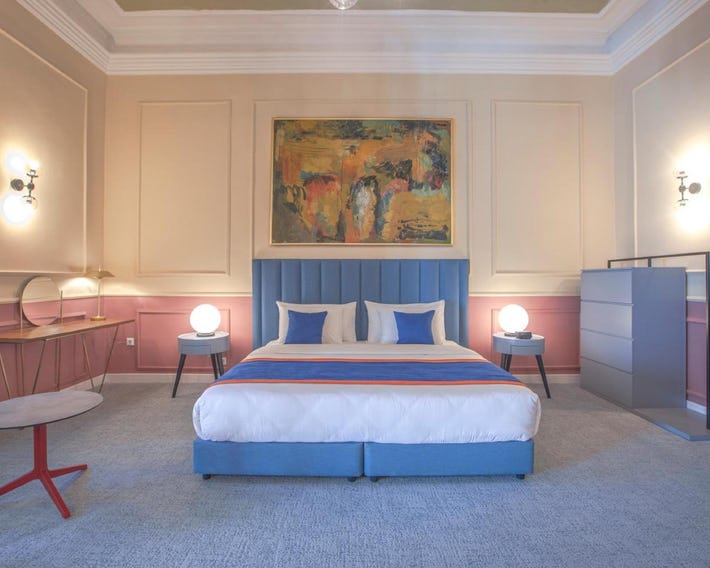 Heritage Hotel and Suites