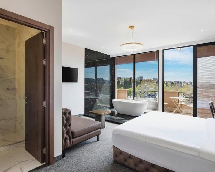 Highgarden Hotel