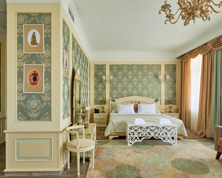 Aivani Hotel