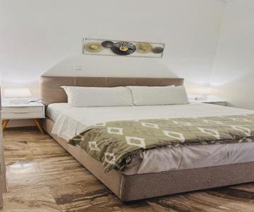 Acropolis Modern Apartments free parking,free pet hosting,Netflix