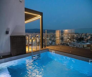Nikki's Skylight Suite with private swimming pool