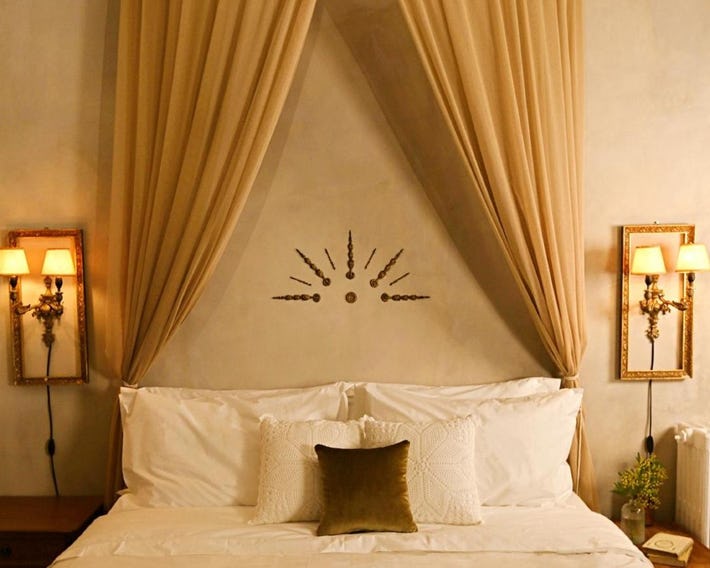 Shila Athens