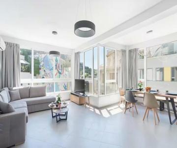 Chic New Apt With Acropolis View In Monastiraki