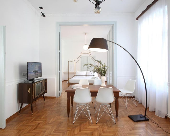 Live in Athens, THISEIO Historic House