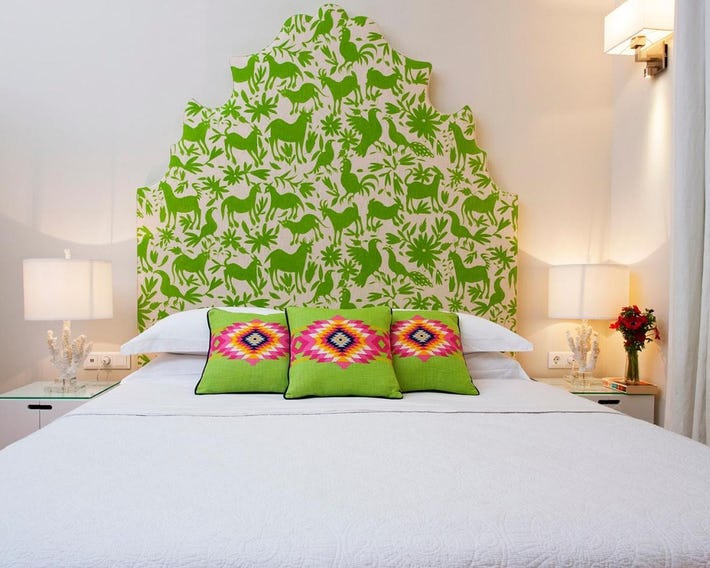 Acropolis TownHouseCo Suites