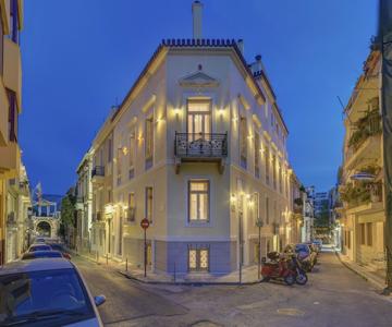 Home & Poetry Hotel