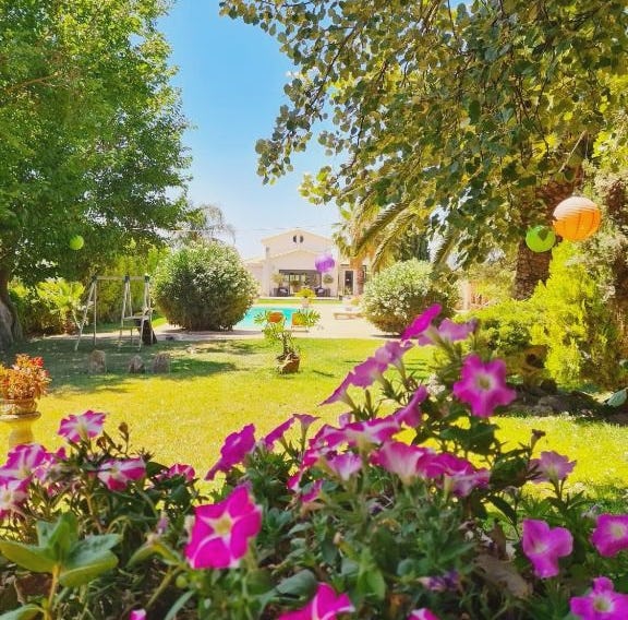 Villa Vravrona Tower & Suites