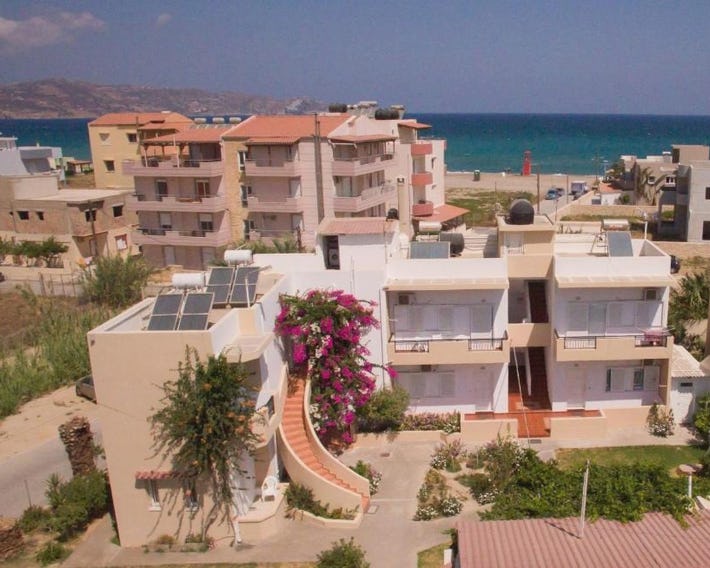 Yannis Apartments