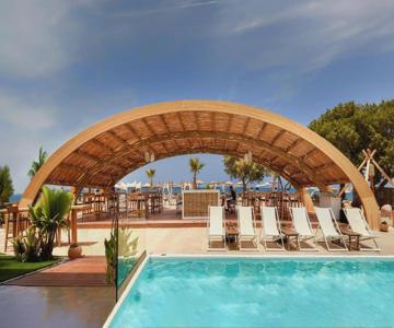 Enorme Teatro Beach - Adults Only